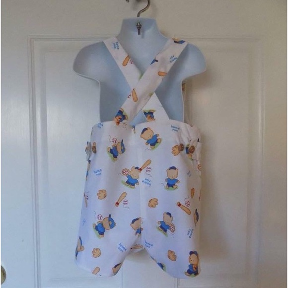 NWOT size 2 Custom sewn white/red/Blue baseball themed Short all - Picture 3 of 5